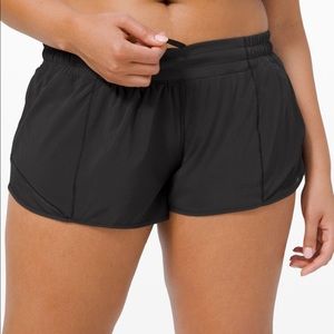 Lulu lemon hotty hot 2.5 shorts